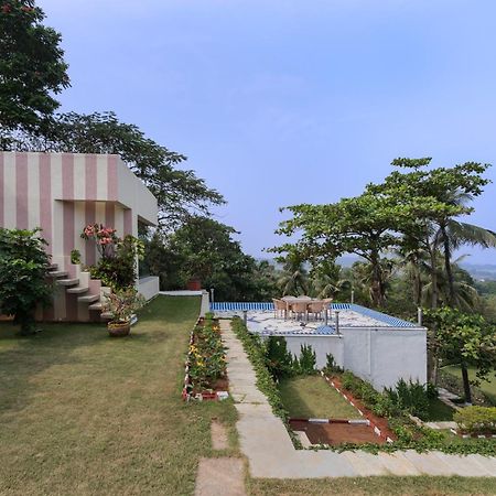 Saffronstays Pride Rock Mandve Exterior foto