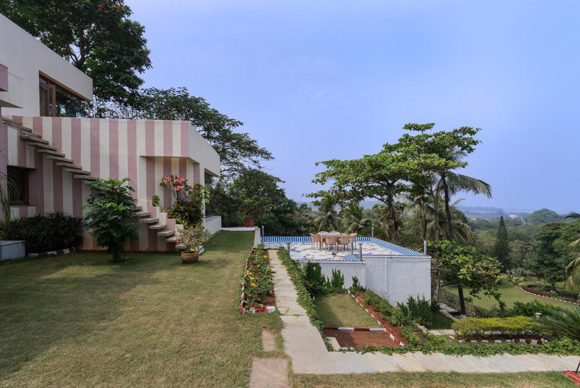 Saffronstays Pride Rock Mandve Exterior foto